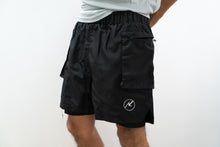 Cargar imagen en el visor de la galería, Black Cargo Short
